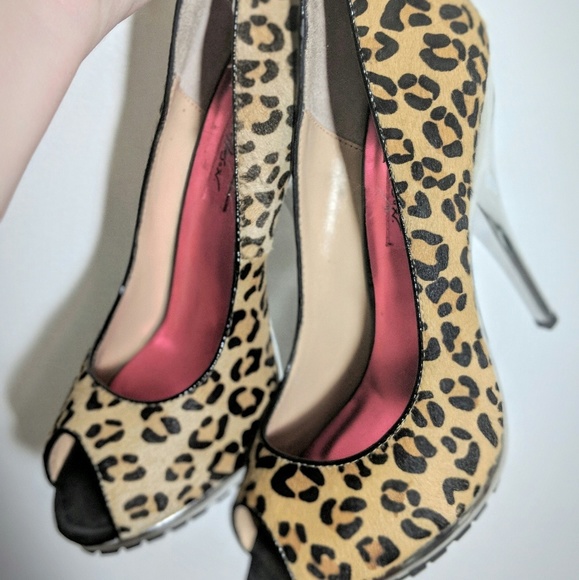 Rad Betsey Johnson Leopard Peep Toe Stilettos New! - Picture 2 of 6